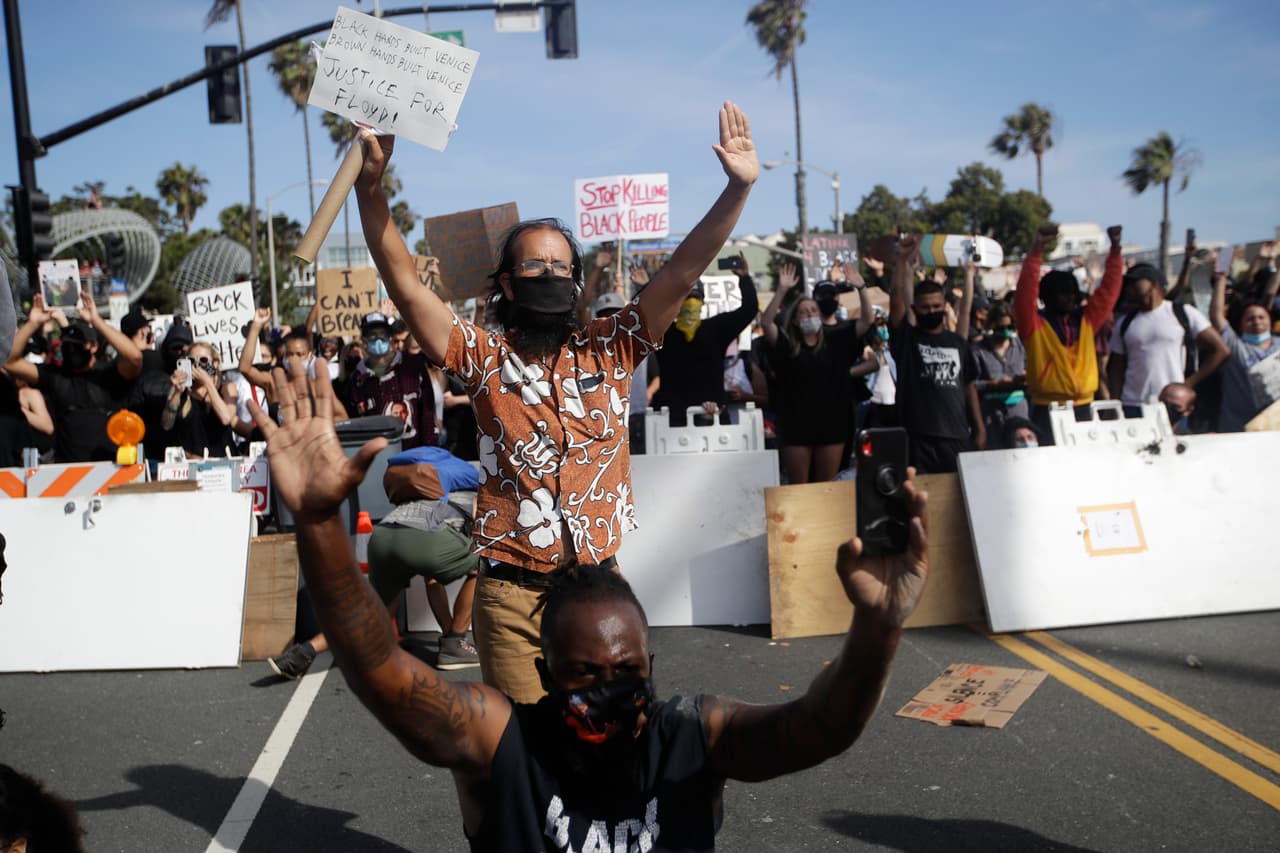La concentración organizada terminó a la hora prevista de acuerdo con sus organizadores.