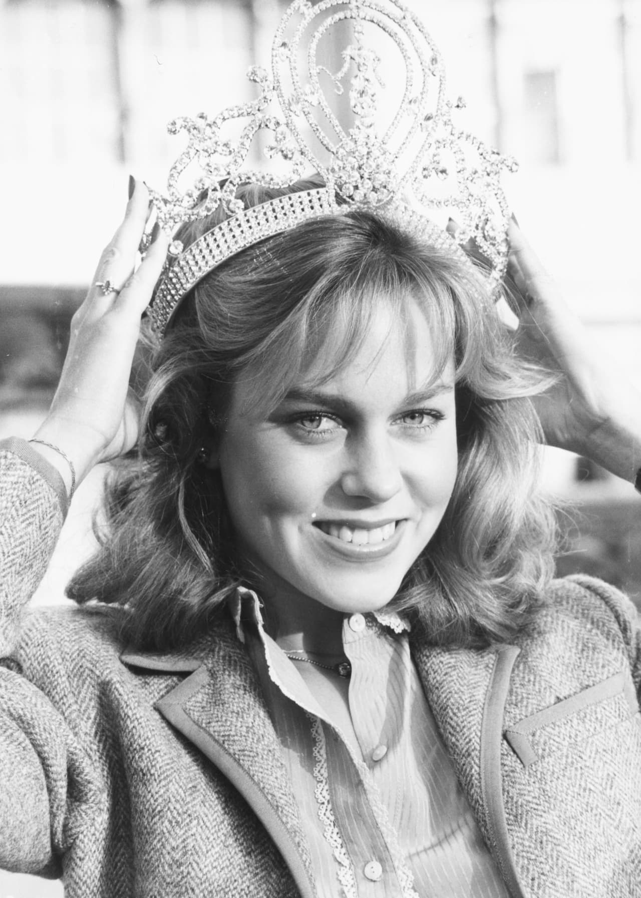 Shawn Weatherly contendió por la corona con Miss Escocia, Linda Gallagher.