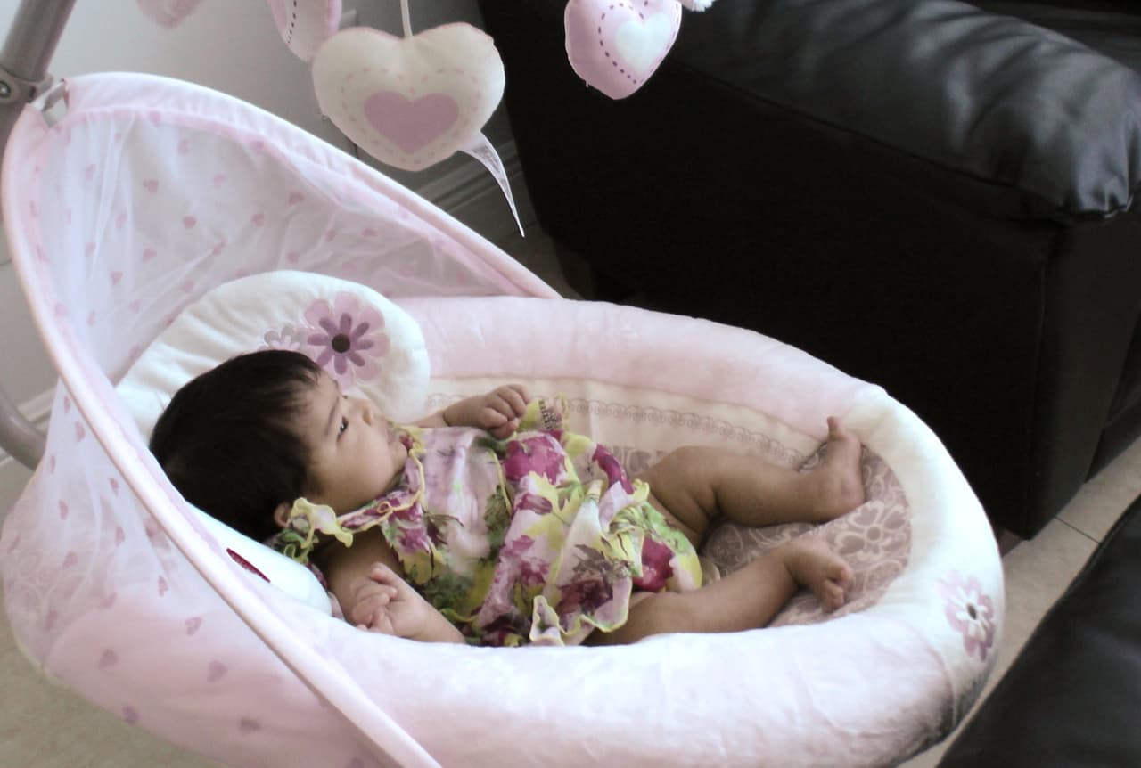 ¡Toda una ternura! Despierta es una nena muy bien portada.