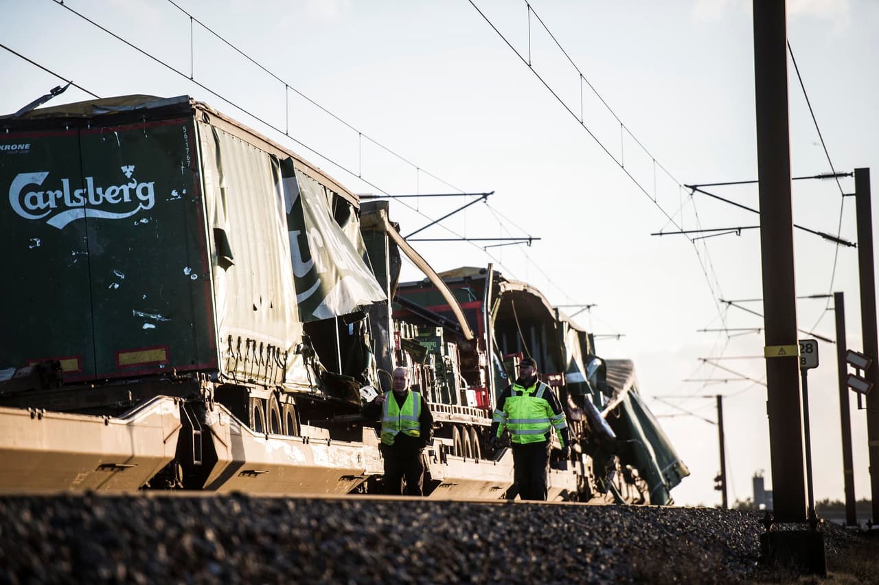 Seis personas mueren en un accidente de tren en un puente en Dinamarca