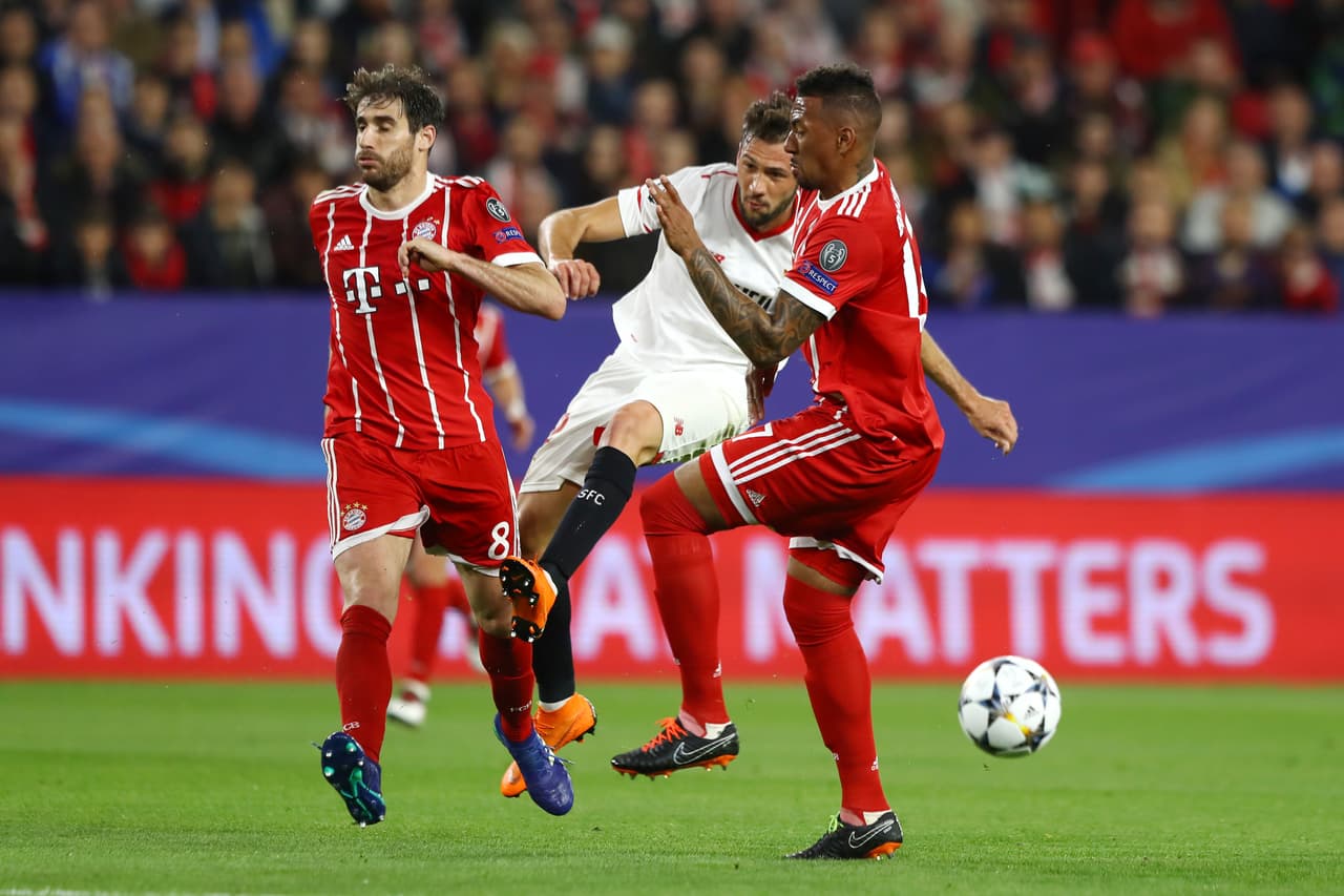 A pesar de los intentos de Bayern Munich por detener al Sevilla, los locales fueron rompiendo esa barrera.