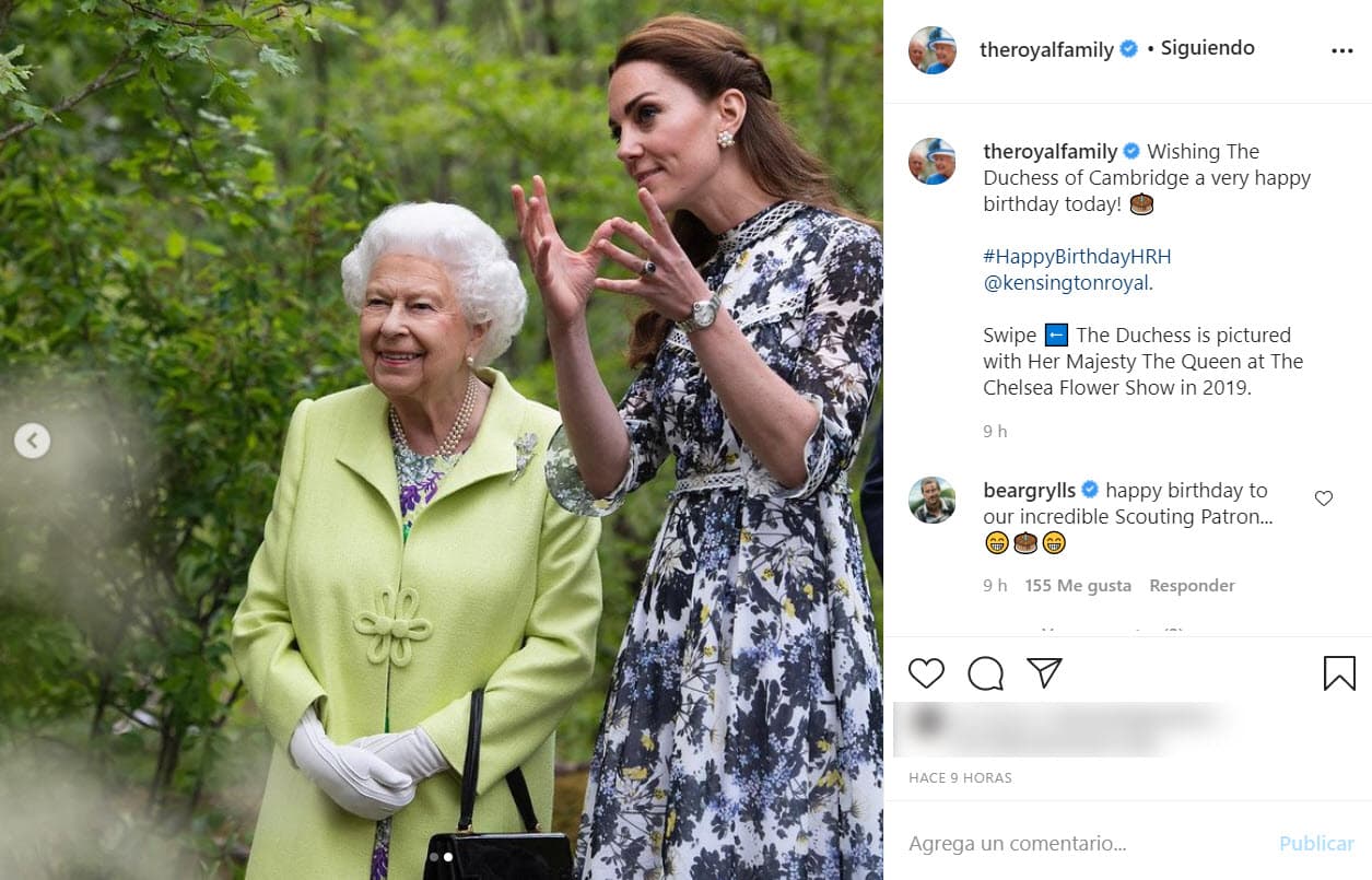 "¡Deseándole a la duquesa de Cambridge un muy feliz cumpleaños hoy!", se lee en la publicación que hizo la cuenta oficial de la reina Isabel II. En la imagen Kate aparece junto a la monarca en el Chelsea Flower Show de 2019.
<br>