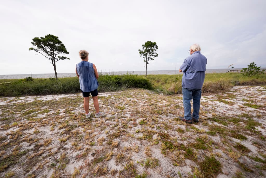 Paulette y Ben McLin están entre las 32 millones de personas bajo amenaza de inundaciones en el estado de Florida.