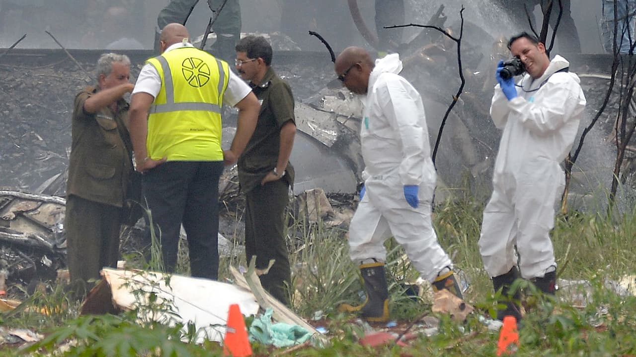 Un representante de Damojh, de la mexicana Global Air, dijo que aún no tienen información oficial: "Estamos recabando todo para dar la información correcta (...) Todavía a oficina central no ha llegado".