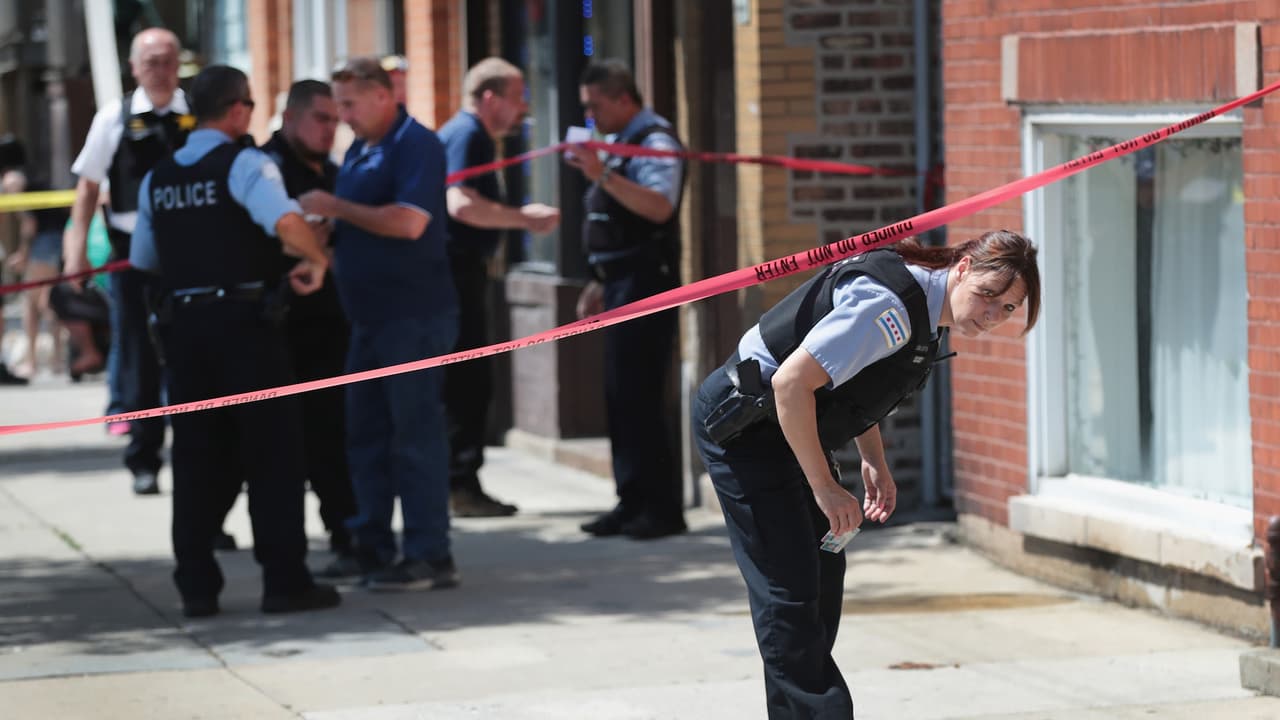 Tres adolescentes baleados entre las víctimas: El saldo de violencia en el fin de semana en Chicago deja a 4 muertos y más de 30 heridos