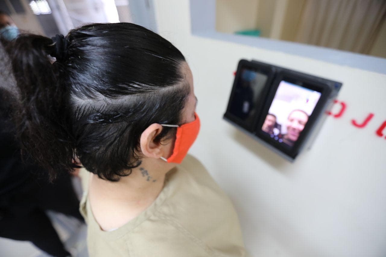 Corrección rediseña el proceso de visitas familiares en respuesta a la pandemia  