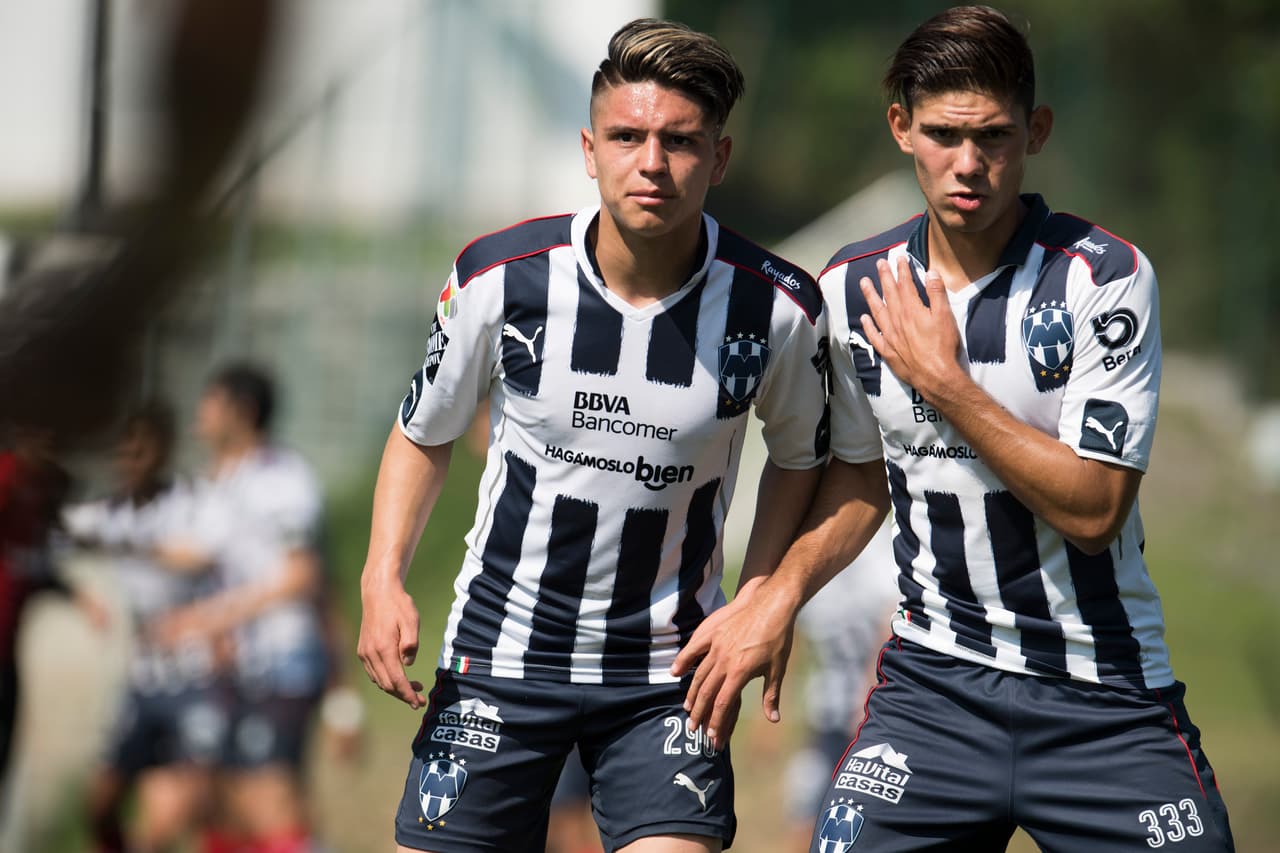 El chico ha ido desarrollando sus cualidades con el conjunto regio y el Team USA no le perdió de vista. Fue parte desde los 14 años de sus equipos juveniles.