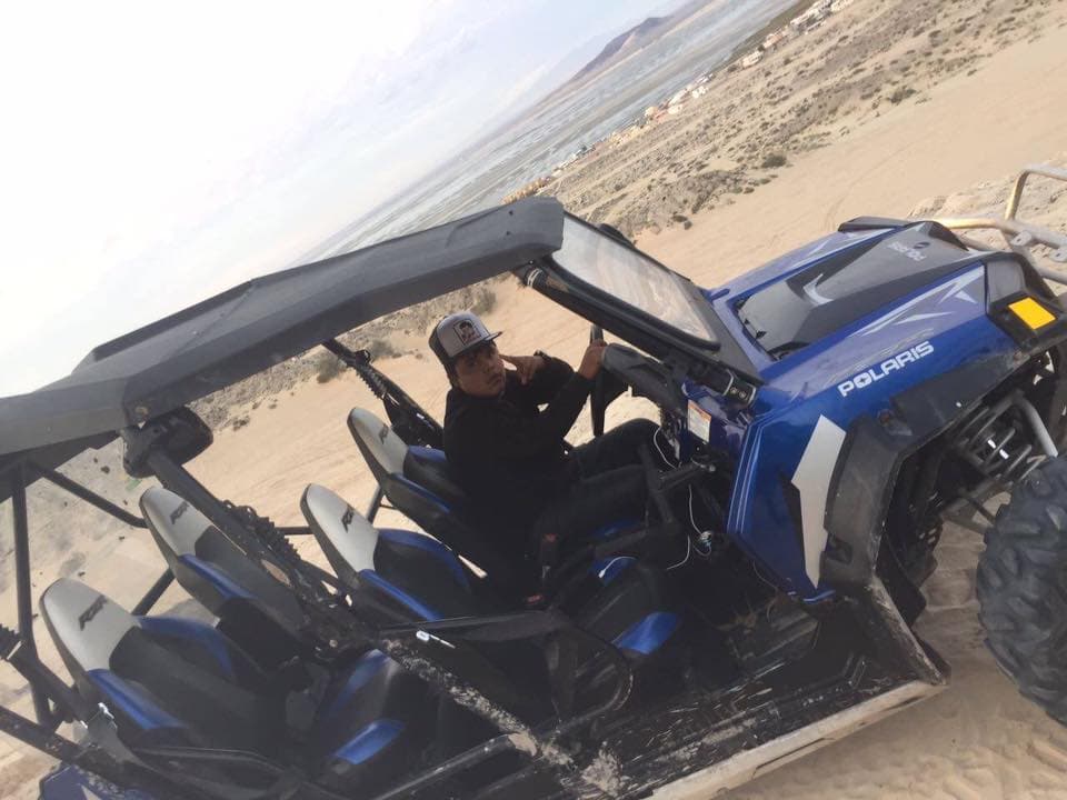 Aquí otra imagen de 'El Pirata de Culiacán' en un
<b> Polaris RZR con capacidad para cuatro personas.</b>
