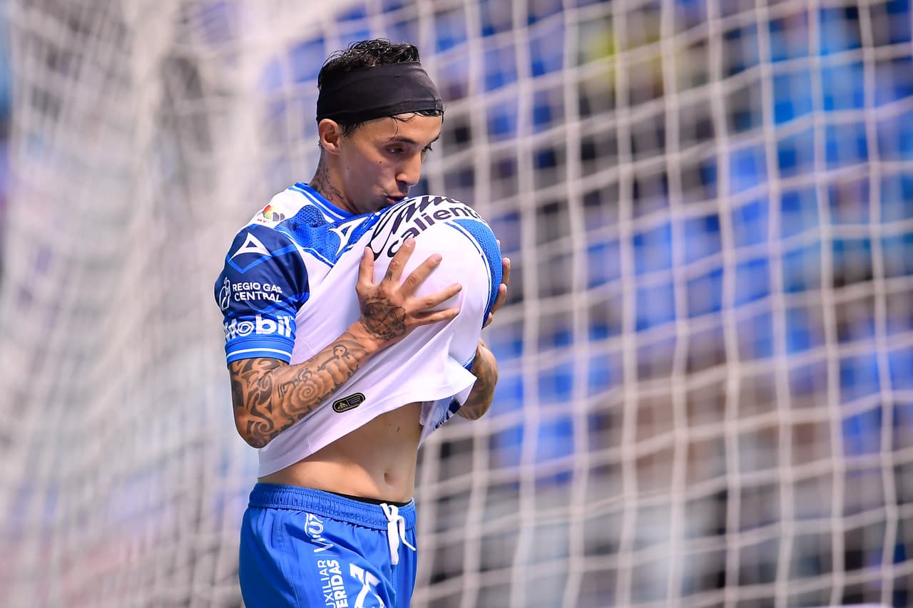 El mediocampista celebró de esta manera.