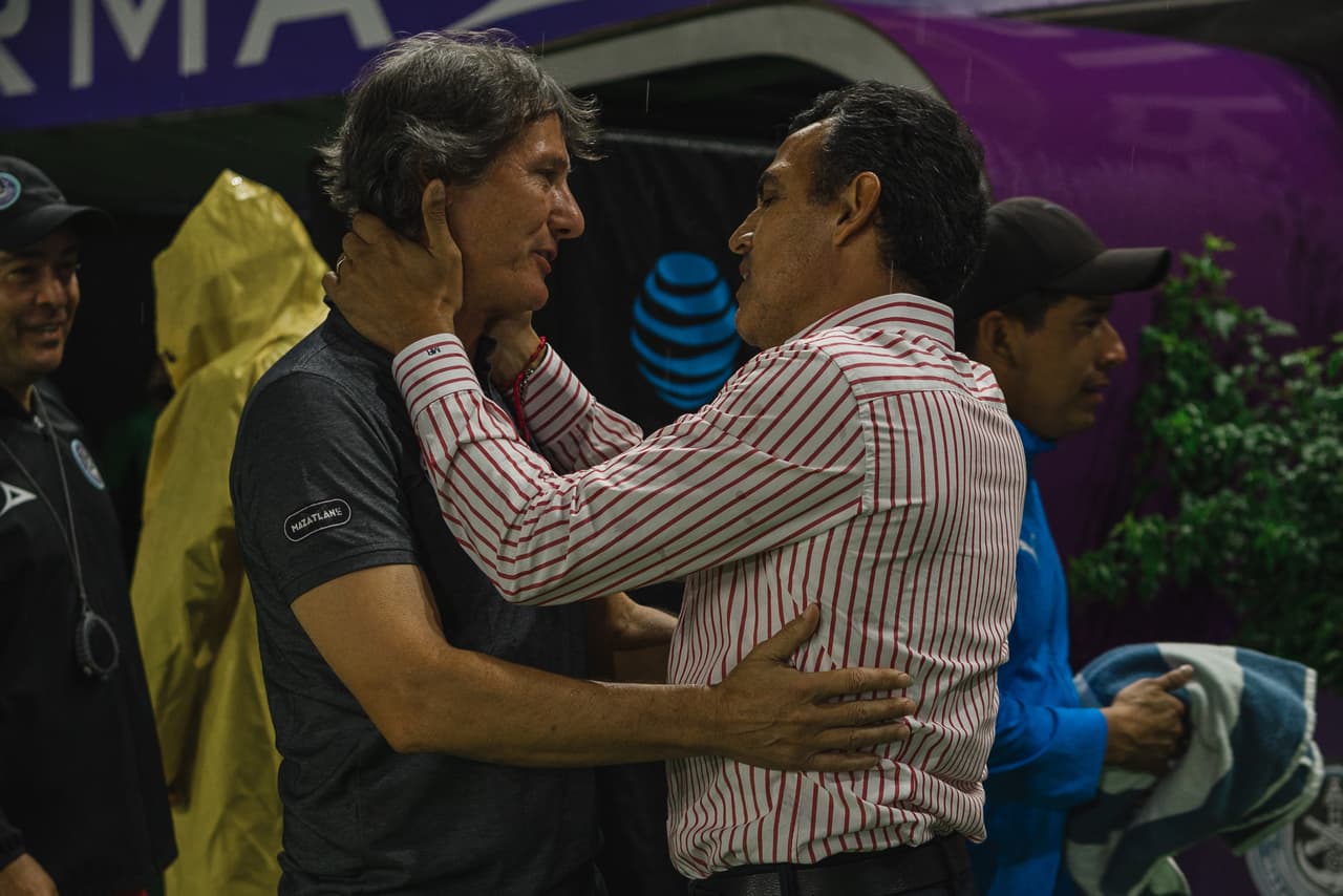 Gabriel Caballero y Ricardo Cadena se saludaron afanosamente.