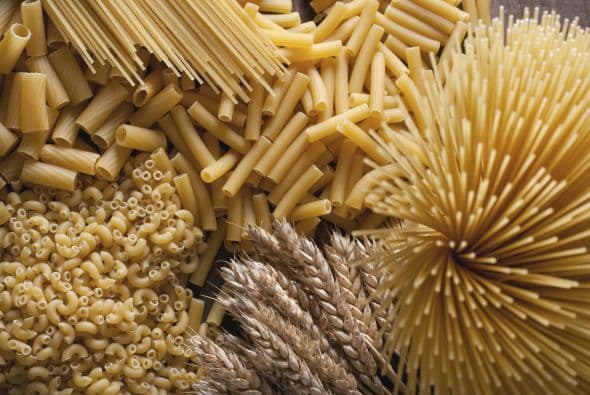 Preparación. Cocina 1 libra (453 gr) de pasta tipo ziti u otra pasta mediana, siguiendo las instrucciones del paquete.