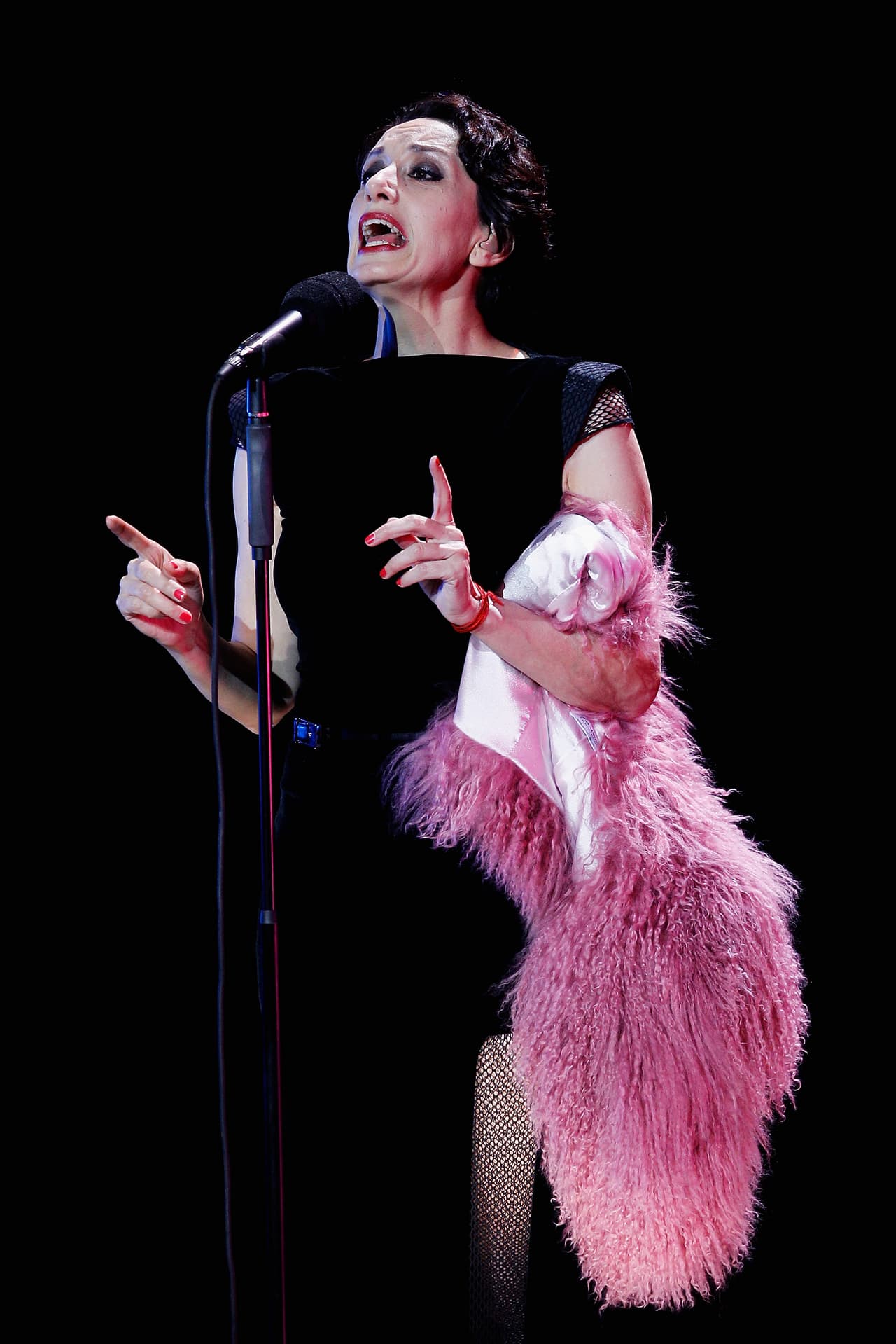 "Hay ciertos días ingratos, dolorosos, que son como días sin vida, pero también hay otros que te pueden permitir equilibrarlo con ánimo", contó Luz en una rueda de prensa, detallando cómo había sido esa segunda vez frente a la enfermedad.