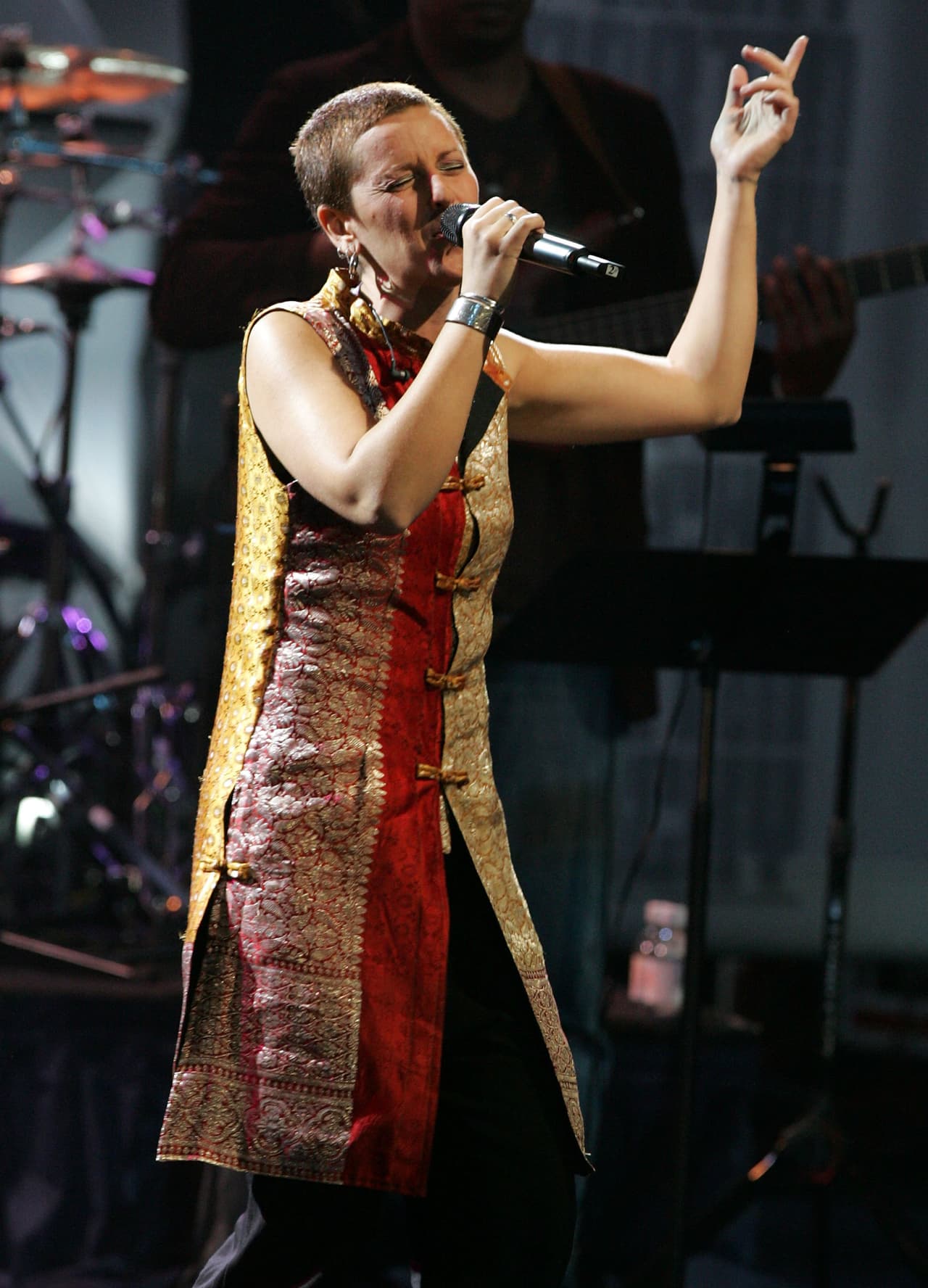 Esto tiene que ver con la constante insistencia por hacer conciencia en que se deben revisar y también asistir a chequeos médicos, que permitan el tiempo para llevar un tratamiento.