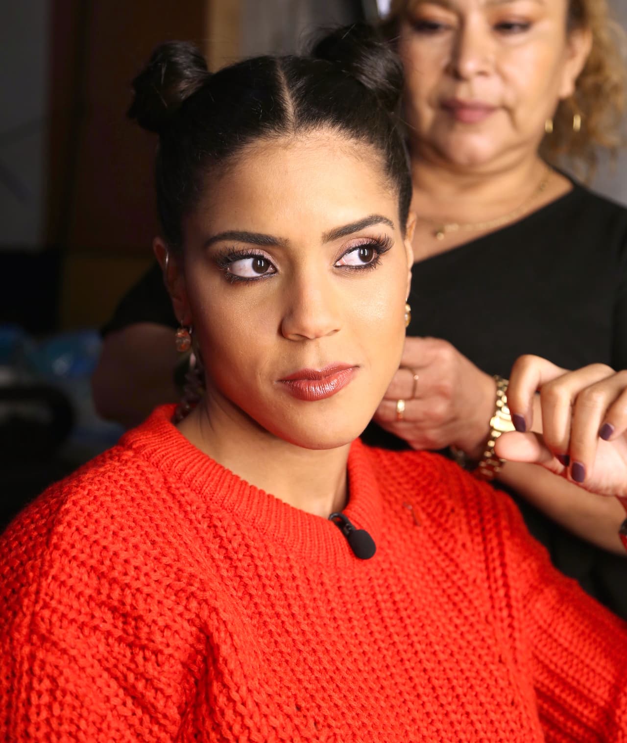 Al menos por unas horas, Francisca se despidió del cabello suelto, con el que la hemos visto últimamente.