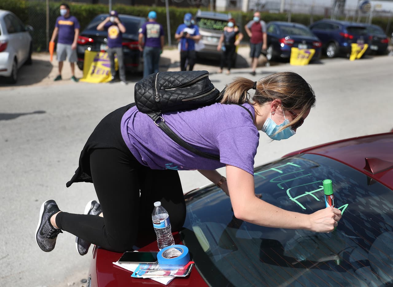 Miami le pone un paro a las protestas en medio del aumento de casos de coronavirus 