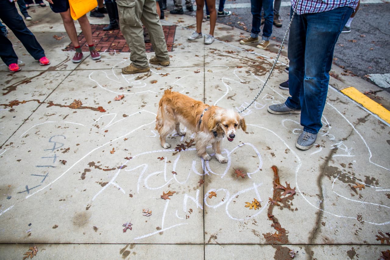 Decenas participaron en el montaje de una masacre cerca de la Universidad de Texas en Austin que tenía como finalidad la defensa del porte de armas.