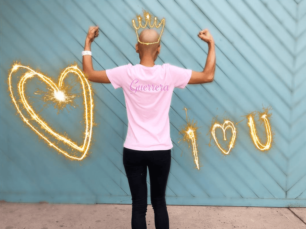 El 20 de noviembre de 2017, Alejandra Espinoza publicó en su Instagram una imagen de su hermana con un inspirador mensaje: "She’s the perfect combination of princess and warrior! Nunca esta frase me había hecho tanto sentido hasta que la vi plasmada en mi hermana. Estoy feliz, agradecida con Dios y tan orgullosa de mi hermana que siento que lo que pueda escribir no le hace justicia a lo que pasa por mi mente y corazón en estos momentos".