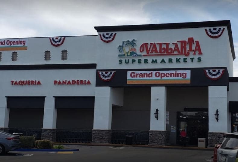 <b>Canoga Park:</b> La entrega de regalos será el sábado 14 de diciembre en la dirección 8201 Topanga Canyon Blvd., desde las 11am hasta las 2pm.