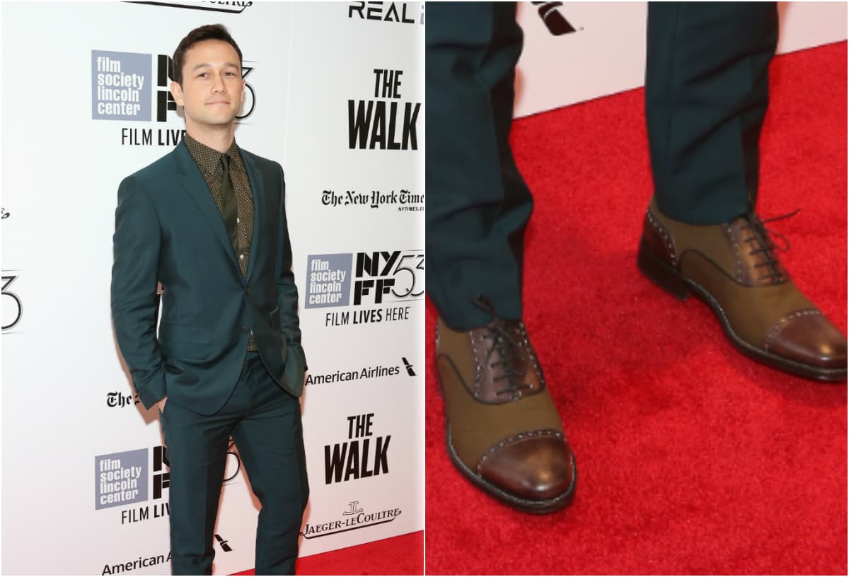 Joseph Gordon Levitt también nos muestra cómo usar zapatos blucher, destacando su altura y figura.