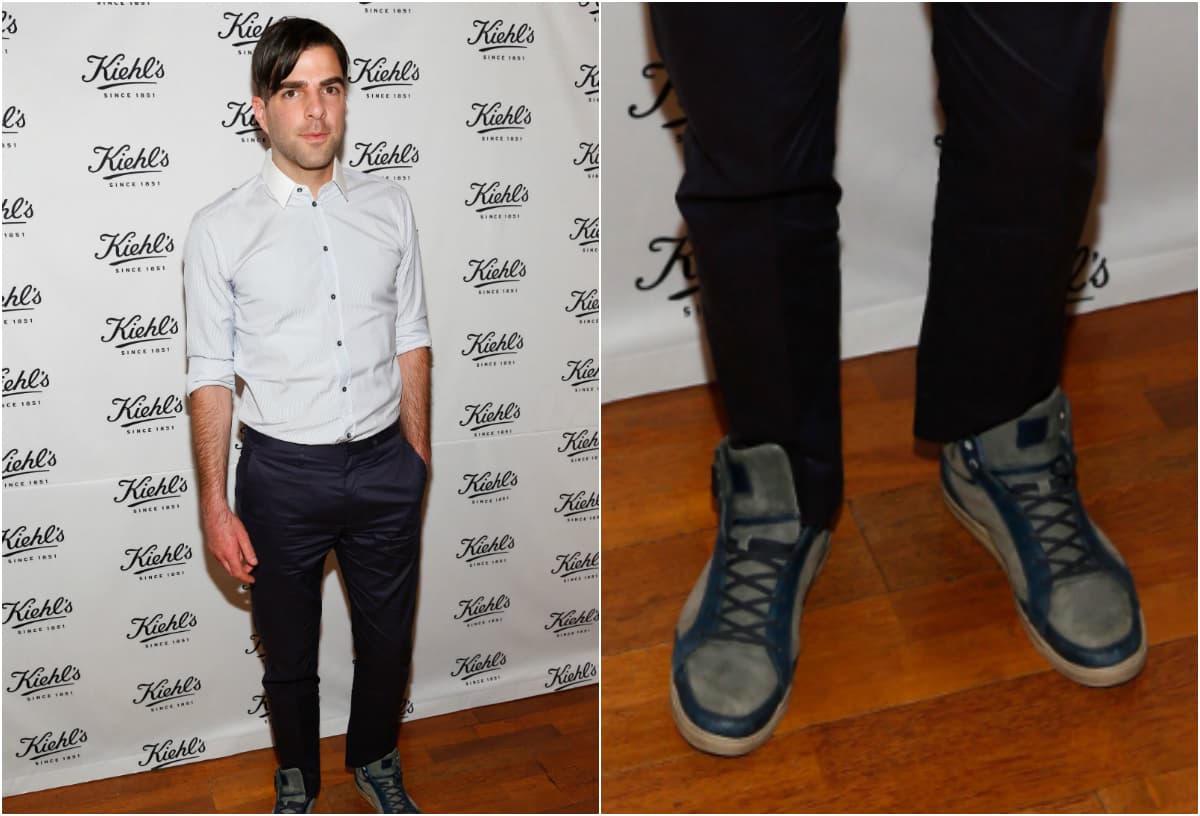 Inspírate en este otro tipo de botines, de tela, como los que usa el actor Zachary Quinto.