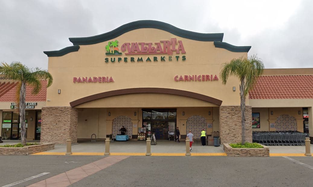 <b>Oxnard</b>: La entrega de regalos será el domingo 15 de diciembre en la dirección 2690 N. Vineyard Ave. desde las 12pm hasta las 2pm.