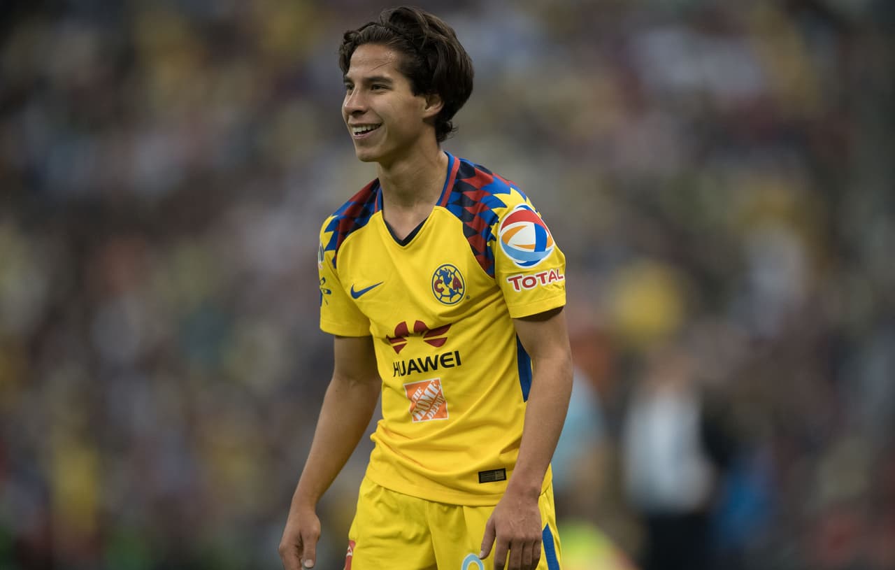 Action photo during the match between America vs. Monterrey Corresponding to Day 15 of the Liga BBVA Bancomer MX of the Clausura 2018 Tournament, at the Azteca stadium. Foto de acción durante el partido America vs Monterrey Correspondiente a la Jornada 15 de la Liga BBVA Bancomer MX del Torneo Clausura 2018, en el estadio Azteca. En la foto: DIEGO LAINEZ Action photo during the match between America vs. Monterrey Corresponding to Day 15 of the Liga BBVA Bancomer MX of the Clausura 2018 Tournament, at the Azteca stadium. Foto de accin durante el partido America vs Monterrey Correspondiente a la Jornada 15 de la Liga BBVA Bancomer MX del Torneo Clausura 2018, en el estadio Azteca. En la foto: DIEGO LAINEZ