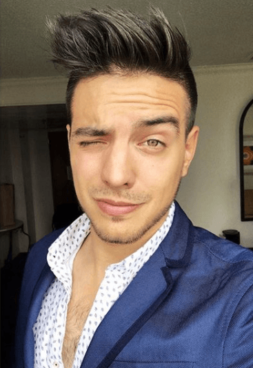 Siempre tiene un look para cada ocasión, en esta fotografía presumió su nuevo corte te cabello, ¿te gusta?