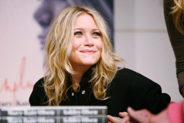 4- Lindsay Lohan. La adorable niña estrella de “The Parent Trap,” ha sido blanco de noticias por abuso de cocaína, violar la probación, consumo excesivo de alcohol, varias reclusiones en centros de rehabilitación y al menos 90 días en la cárcel.