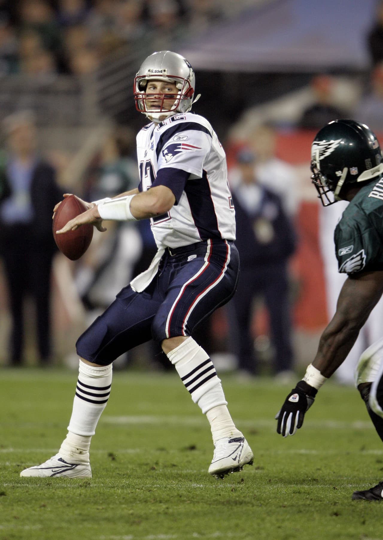 Para entonces Tom Brady ya era considerado un quarterback super estrella. Su actuación en el Super Bowl XXXIX más que espectacular fue muy efectiva. Completó 23 de 33 para 236 yardas con 2 touchdowns sin intercepciones.