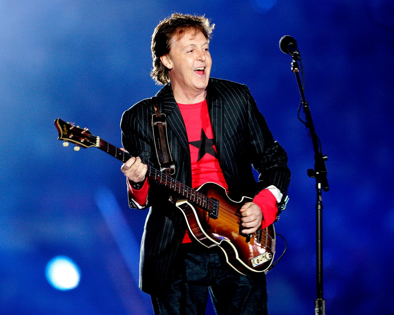 Sir Paul McCartney se hizo cargo del espectáculo de medio tiempo. Sin palabras... todo está dicho.