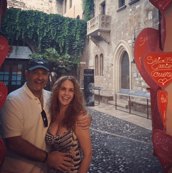 En lo que respecta al amor, Lucero sigue contenta con su novio Michel Kuri y no tiene planes de matrimonio, por ahora.