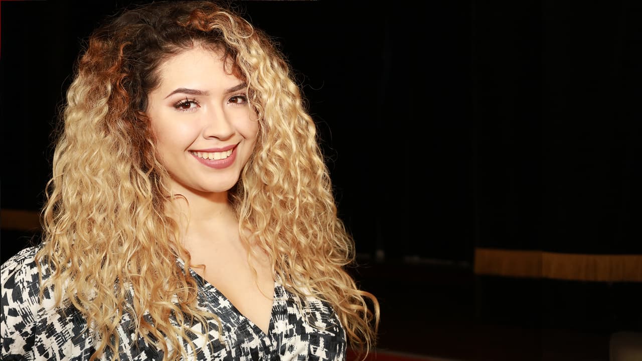 La primera eliminación de La Reina de la Canción fue muy dura, pues los capitanes seleccionaron a cuatro chicas para que dejaran la competencia: Paloma Carrasco, Vivian Mitre, Gabby Castro y Claudia Fernanda.