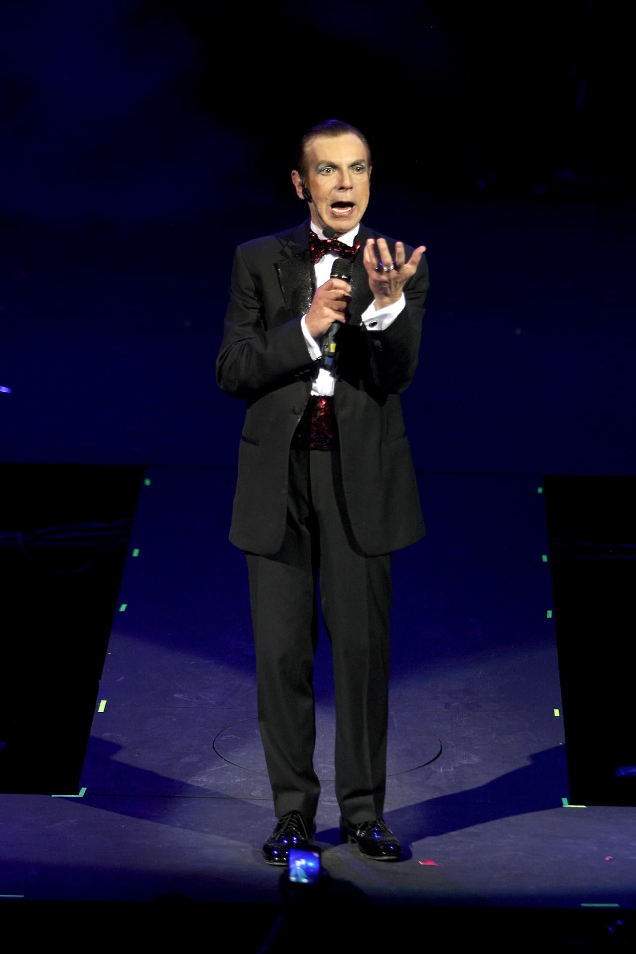 De hecho, Tommasi se atrevió a compartir parte de la letra de la pieza escrita por Juan Gabriel: “Cuando este amor tan bonito se acabe, no sé si pueda olvidarte, porque has dejado en mi vida cariño, cosas para recordarte”, cantó el actor.