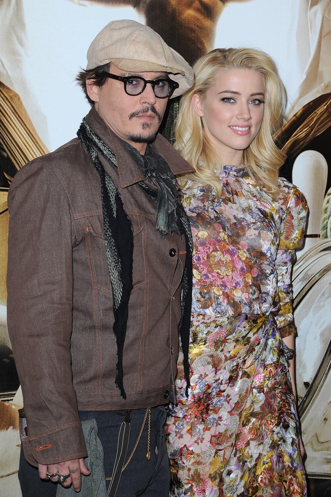 A pesar de tener 23 años de diferencia, esta pareja empezó a ser vista junta poco después del divocio de Johnny Deep.