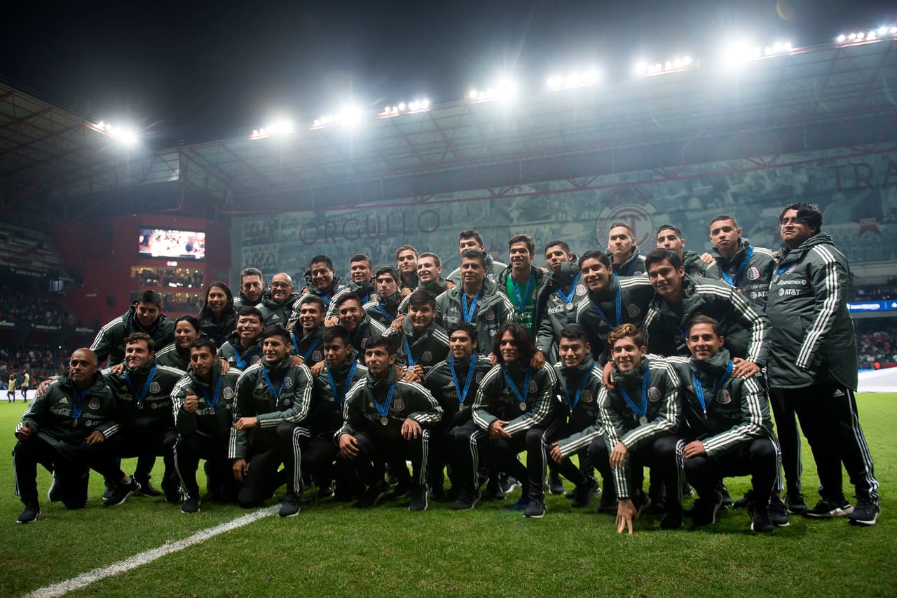 Tras la gran actuación que tuvieron en la Copa Mundial Sub-17 en Brasil, los jugadores recibieron un emotivo homenaje.