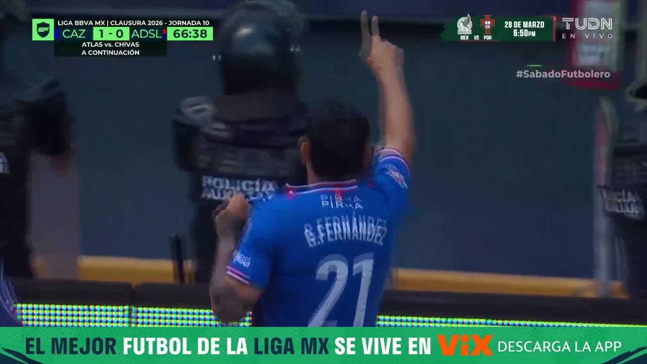 ¡Golazo del 'Toro' Fernández! Llegó el segundo de Cruz Azul