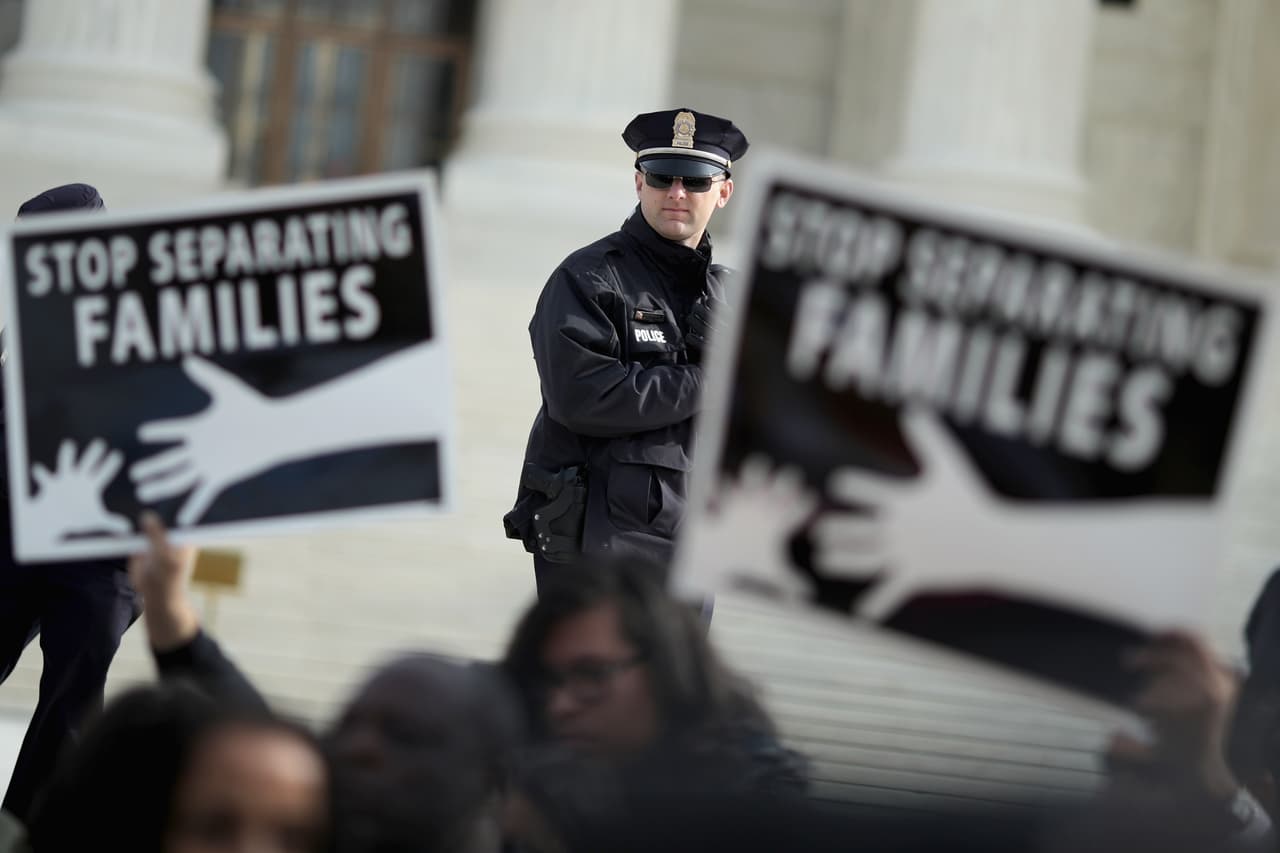 Estudiantes marcharán el viernes para pedirle a la Corte Suprema que proteja DACA