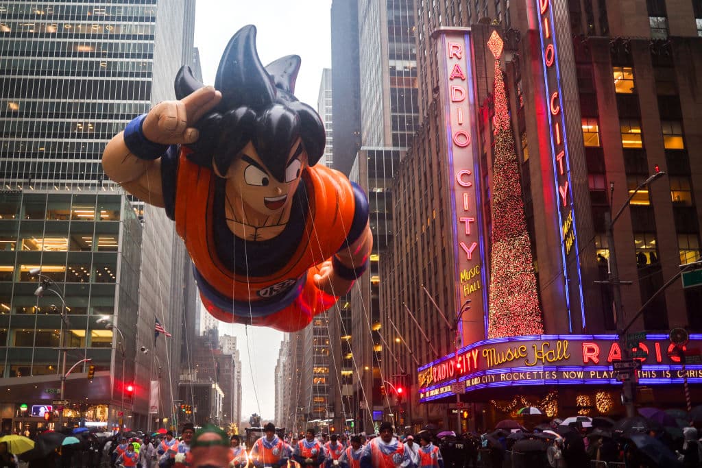 Gokú, el héroe de Dragon Ball, fue otro de los inflables que debutaron este año en el recorrido.