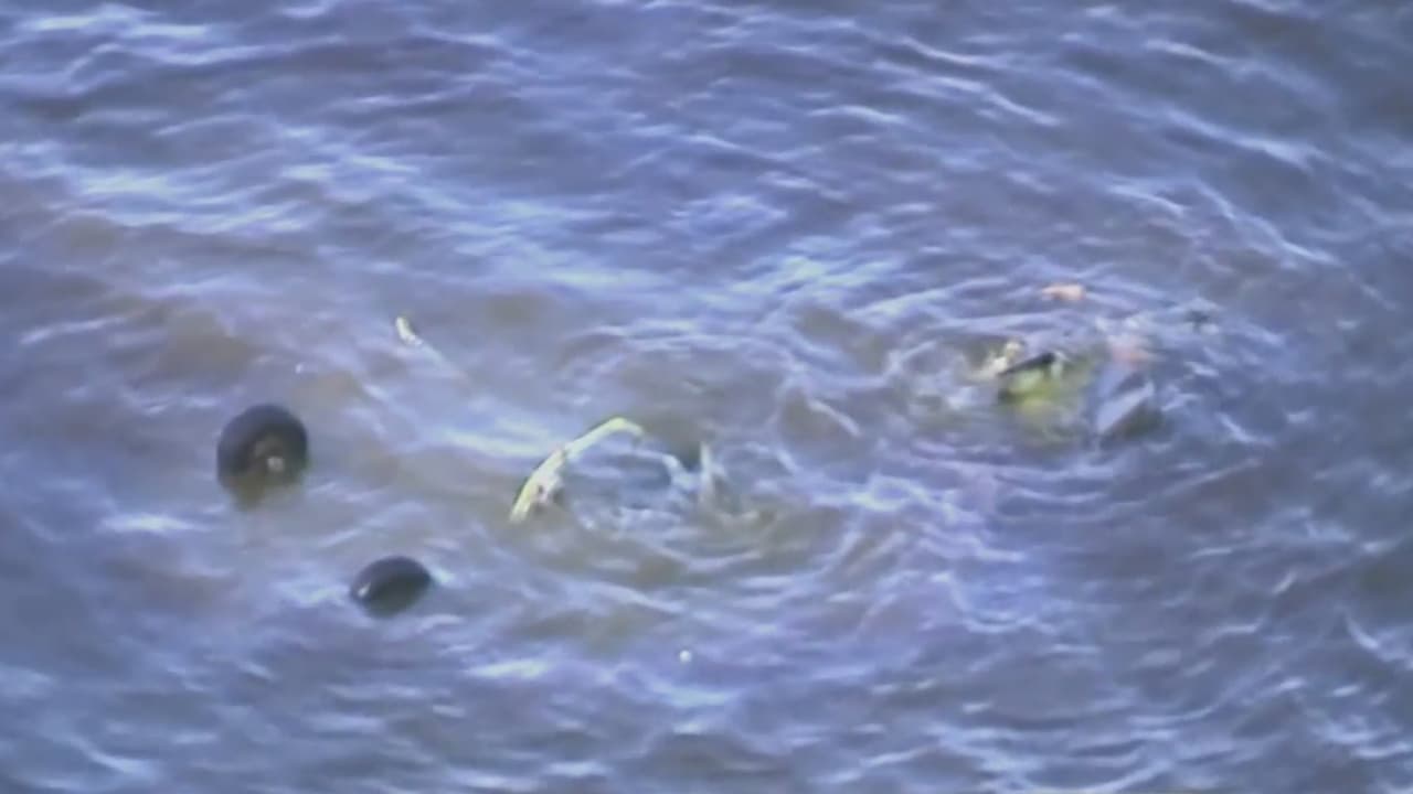 Dos militares mueren tras la caída del helicóptero de la Guardia Nacional en el que viajaban en la bahía de Galveston 