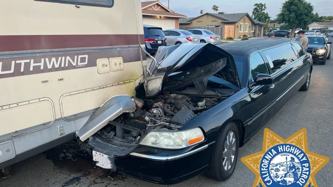 ¡Se acabó la fiesta! Chofer de limusina se embriaga y choca con una casa rodante