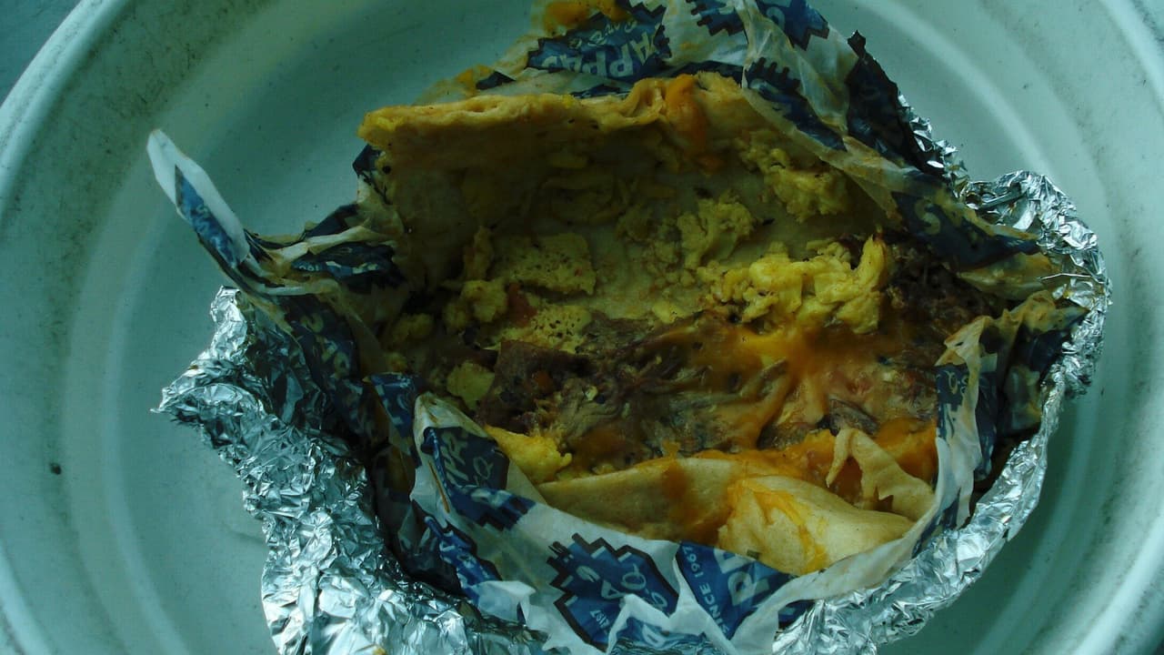 Descubren droga escondida dentro de un burrito en aeropuerto de Houston