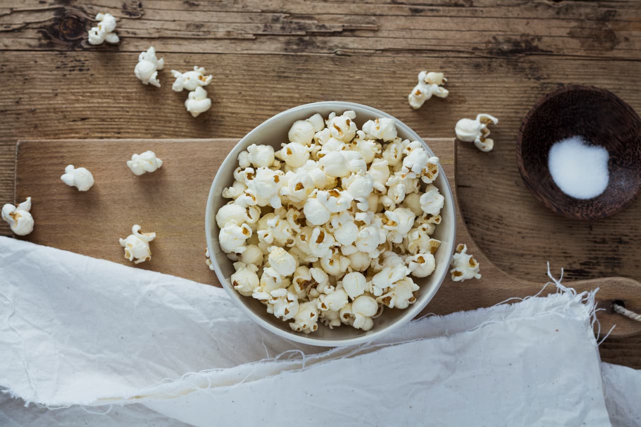 Incluso si tienes palomera de aire y puedes preparar solo unas cuantas, mucho mejor.