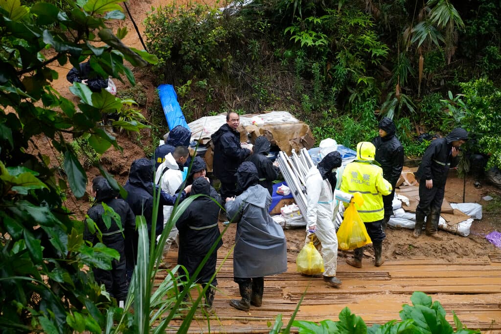 Caja negra revela que el accidente aéreo que cobró 132 vidas en China fue intencional