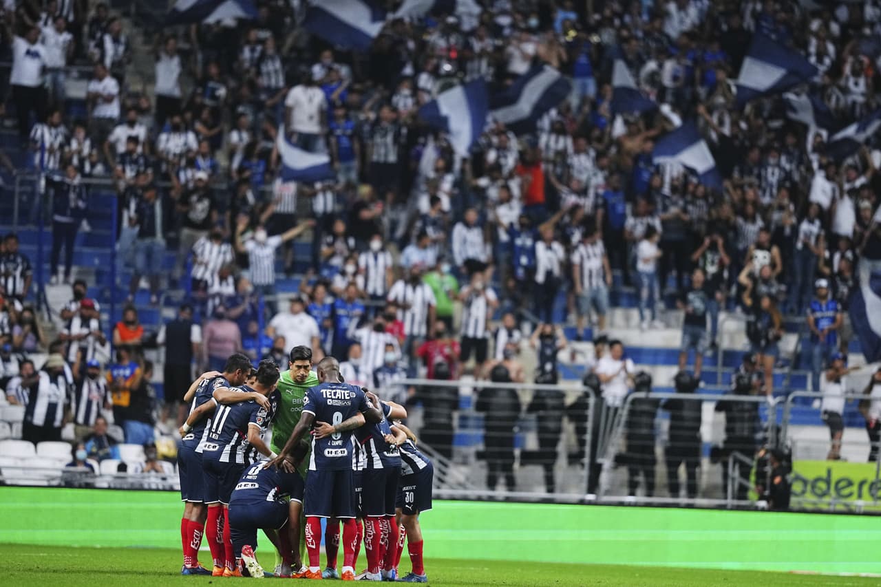Víctor Manuel Vucetich debutó con el pie derecho como DT de Rayados tras derrotar 2-1 al América, que se quedó en el fondo de la Tabla General.