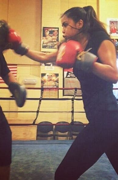 April quiere demostrar que combinar el deporte y la música es posible.