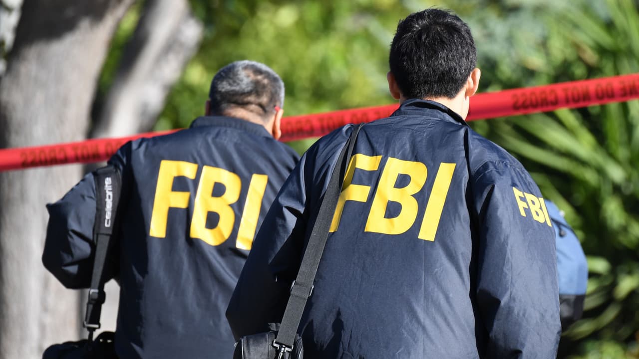 El FBI adelantó todo un operativo para detener a Eduard Florea, un ingeniero de software que es acusado de incitar a la violencia a través de páginas web que replican discursos de odio.