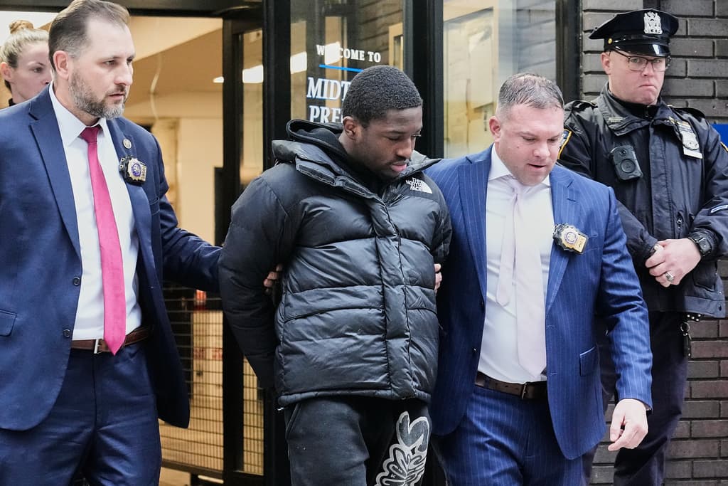 Arrestan a residente del El Bronx por intento de asesinato de Kris Boyd, jugador de los New York Jets