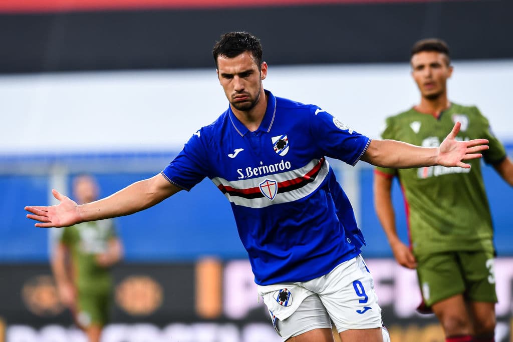 Sampdoria 3-0 Cagliari | Gabbiadini (8’) abrió el marcador y Bonazzoli (40’, 53’) marcó doblete.