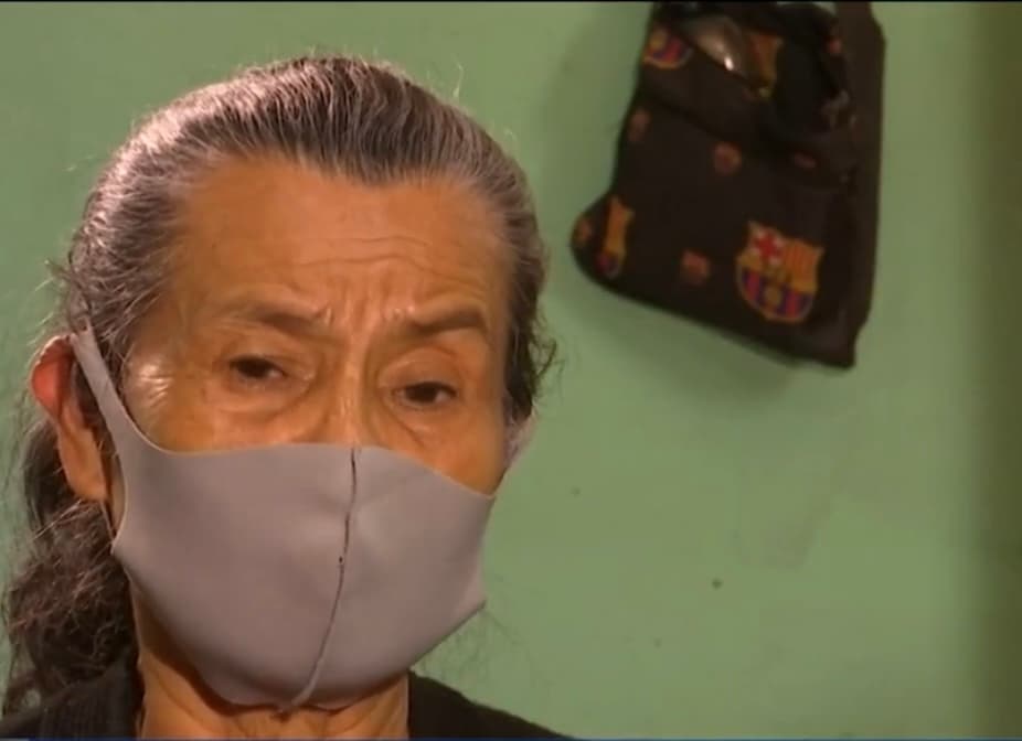 “Se te va a morir pronto, no le doy más de cuatro años”, cuenta Juana Aguillón, abuela de Alvarado, que escuchó de la boca de un doctor al diagnosticarlo desde su nacimiento con el Síndrome de Crigler Najjar, 
<b><a href="https://www.univision.com/temas/enfermedad">enfermedad </a>que provoca que su hígado no produzca la enzima que estabiliza la bilirrubina. </b>
<br>
