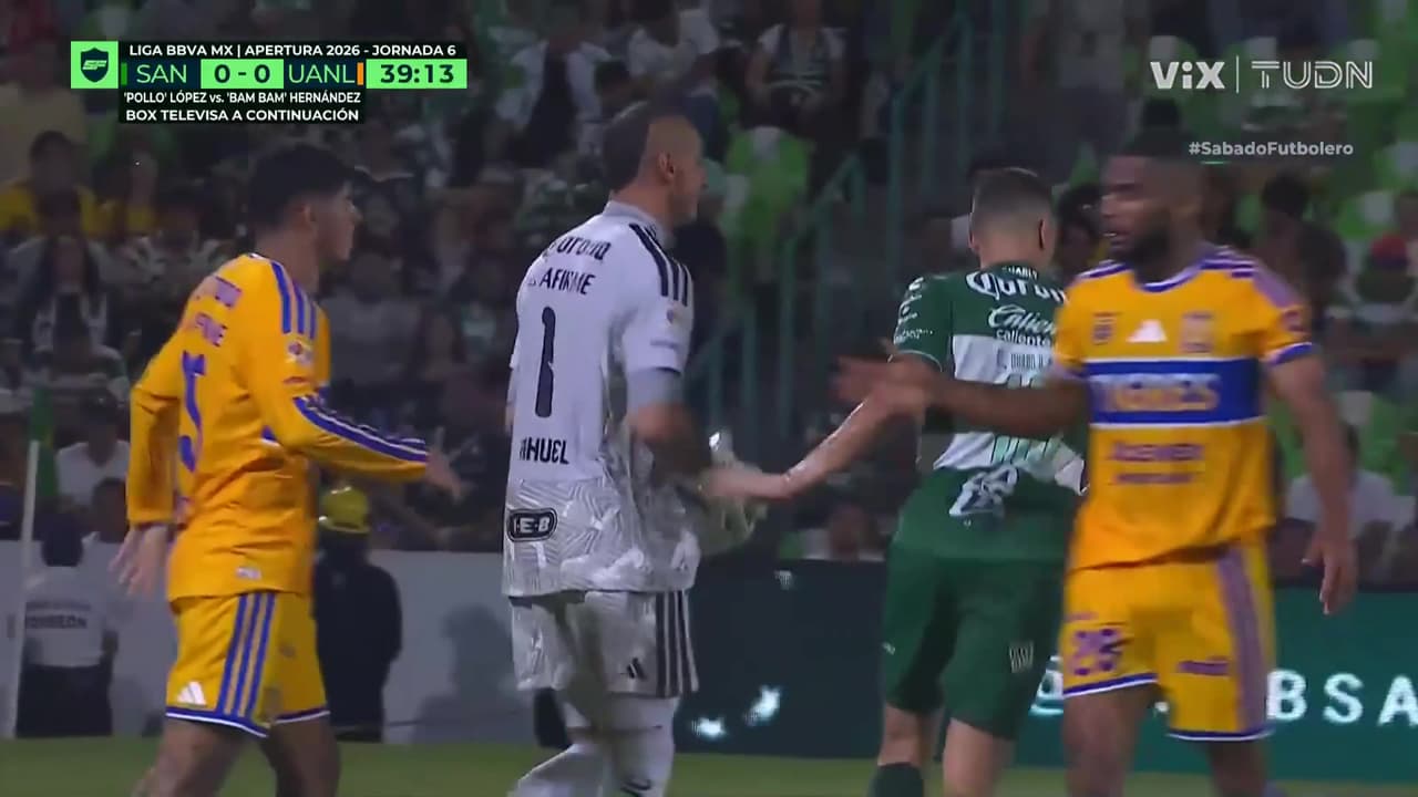¡Duelo de arqueros! Acevedo y Nahuel se lucen en apenas dos minutos